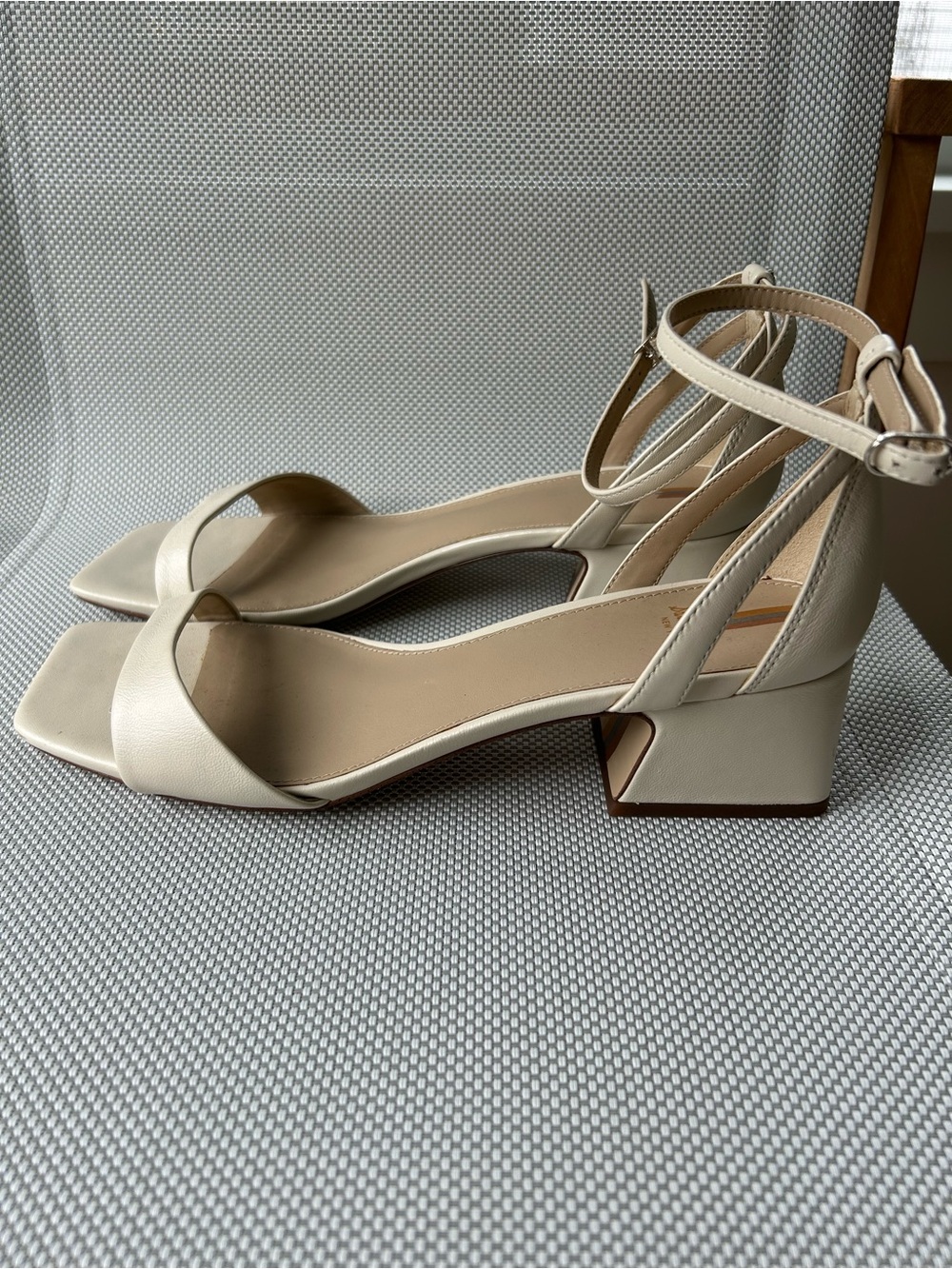 Sam Edelman Wilson Kitten Heel - Ivory Ankle-Strap Block Sandals Size 10.5